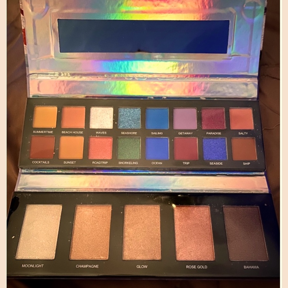 HP 🎊 eyeshadow + highlighter palette